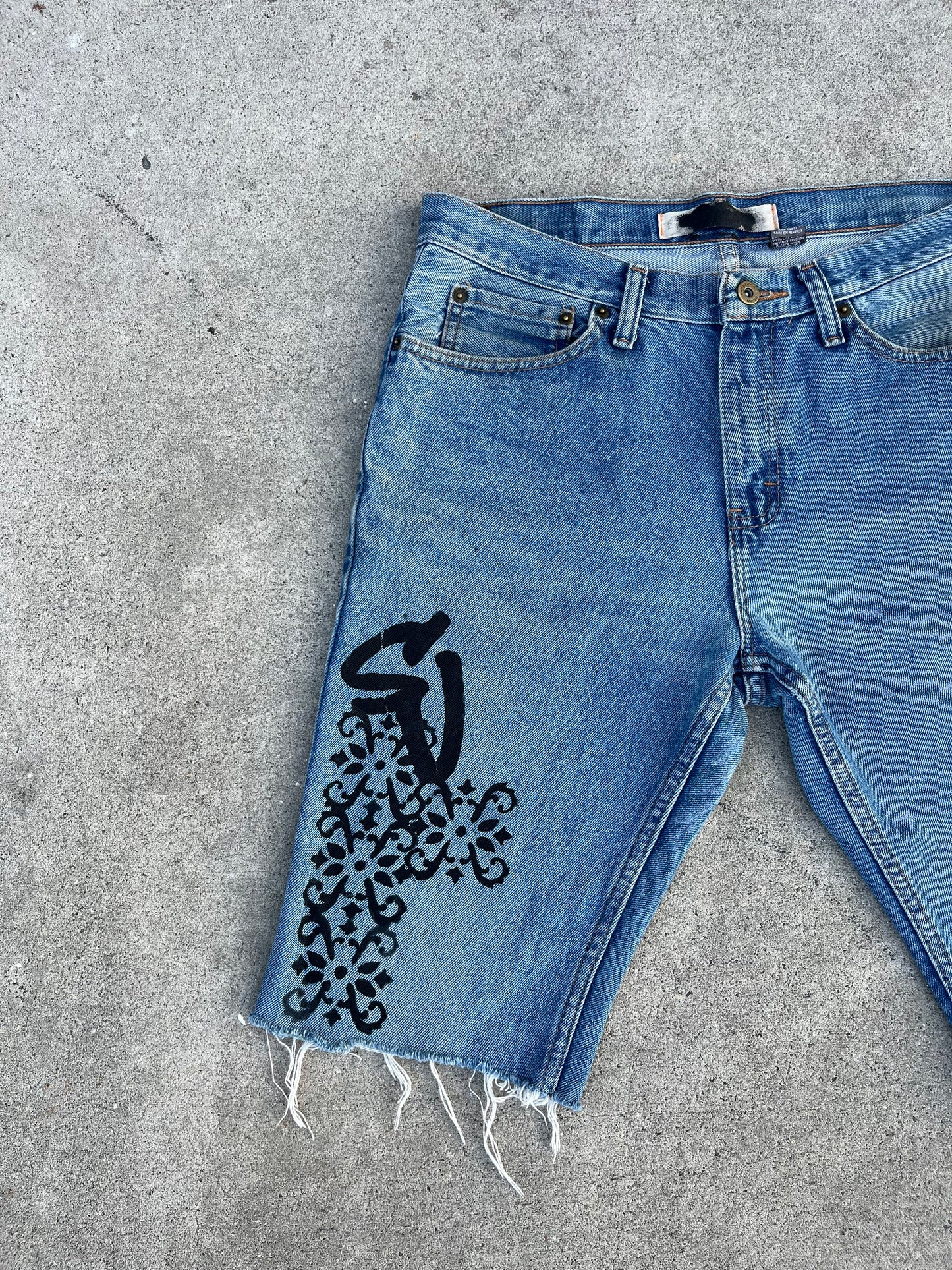 *SU* Box Logo Jorts